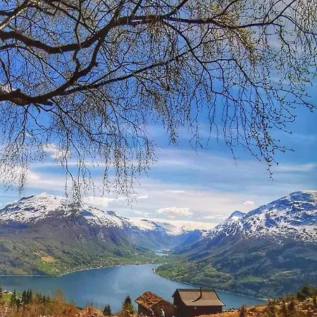 Bjorkelia Apartment